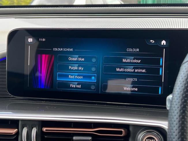 MERCEDES-BENZ EQC Photo 31