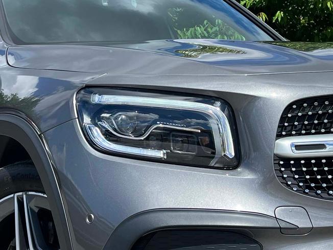 MERCEDES-BENZ Glb Photo 13