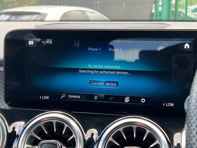 MERCEDES-BENZ Glb Photo 33