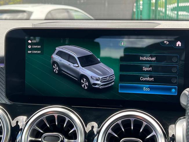 MERCEDES-BENZ Glb Photo 34