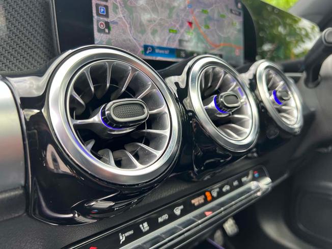 MERCEDES-BENZ Glb Photo 45