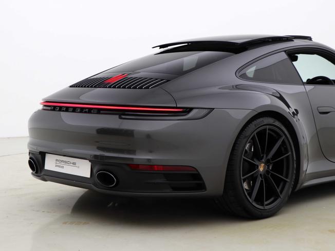 PORSCHE 911 Photo 18