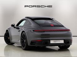 PORSCHE 911 Photo 2