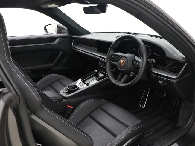 PORSCHE 911 Photo 25