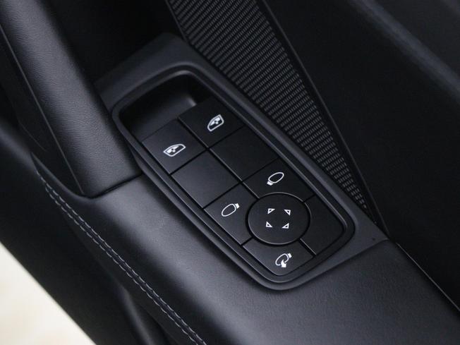 PORSCHE 911 Photo 26