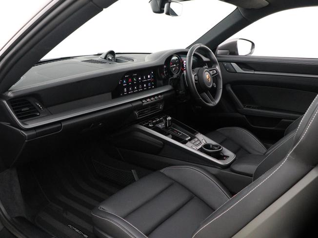 PORSCHE 911 Photo 3
