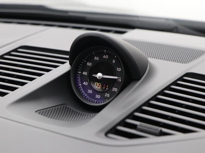 PORSCHE 911 Photo 37