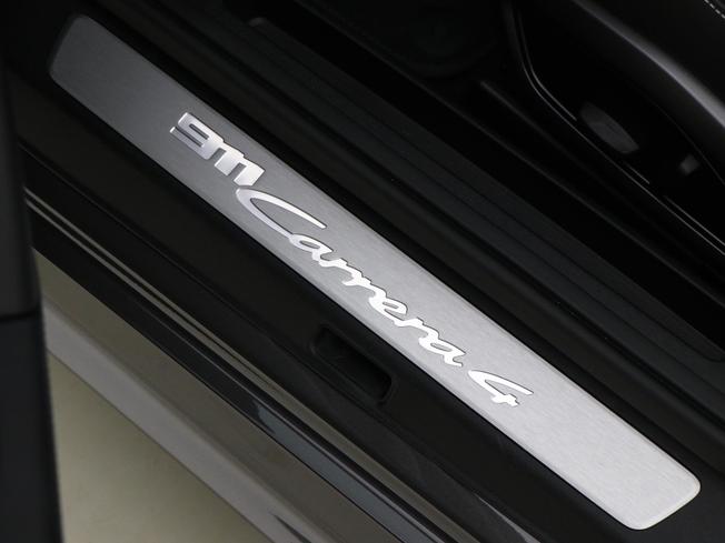 PORSCHE 911 Photo 45
