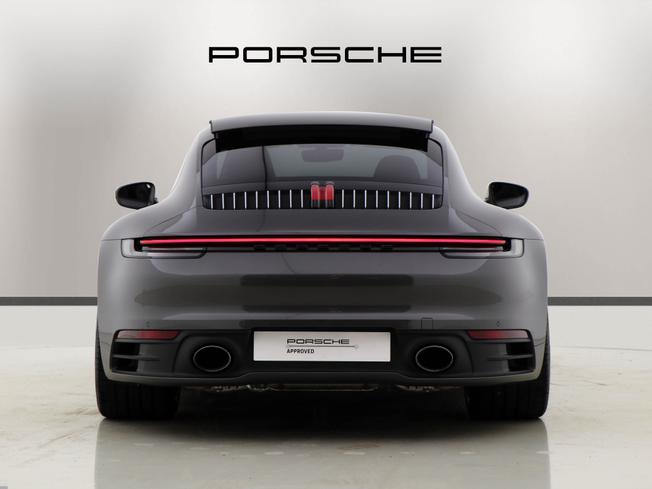 PORSCHE 911 Photo 8