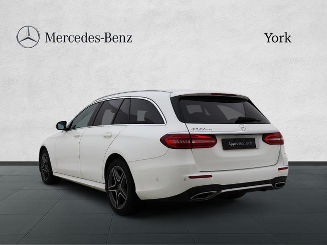 MERCEDES-BENZ E Class Photo 2