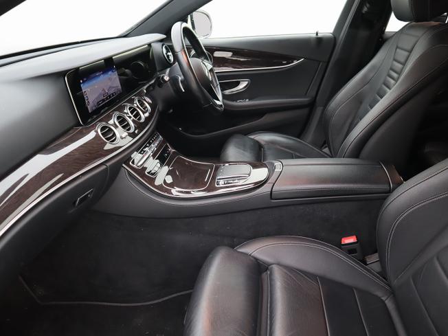 MERCEDES-BENZ E Class Photo 21