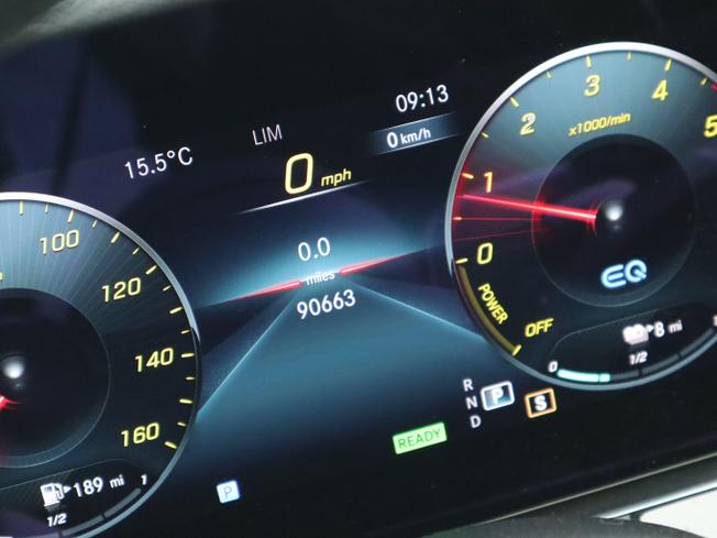 MERCEDES-BENZ E Class Photo 4