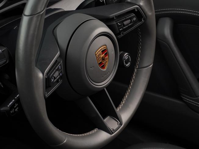 PORSCHE 911 Photo 13