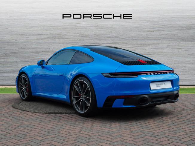 PORSCHE 911 Photo 2