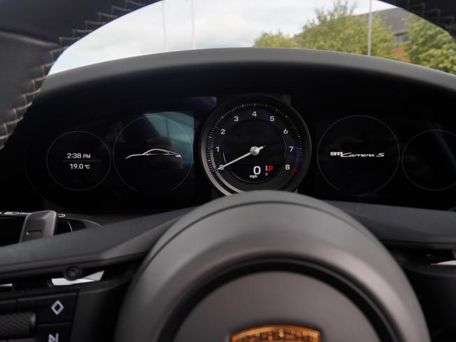 PORSCHE 911 Photo 46