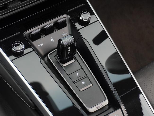 PORSCHE 911 Photo 48