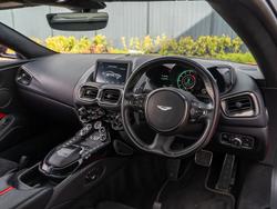 ASTON MARTIN Vantage Photo 3