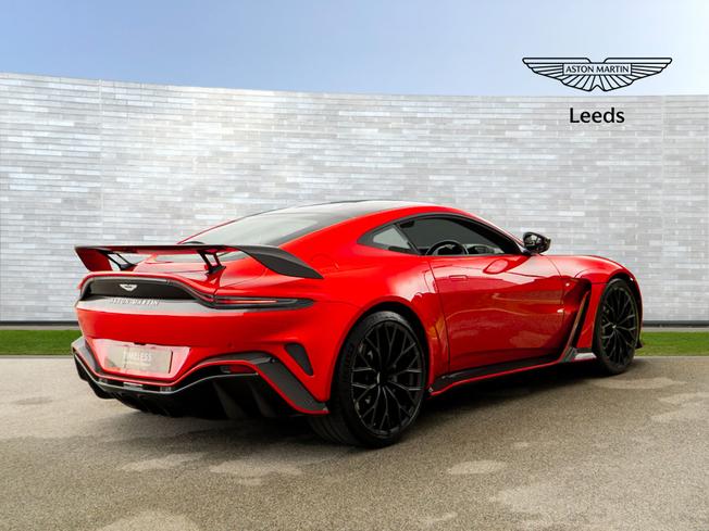 ASTON MARTIN Vantage Photo 33