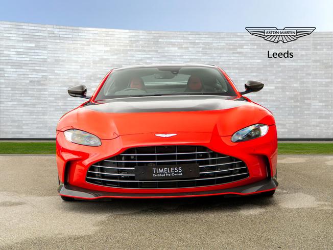 ASTON MARTIN Vantage Photo 7