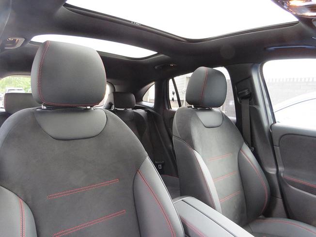 MERCEDES-BENZ Gla Photo 19
