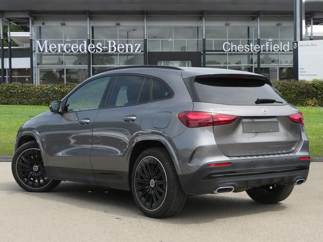 MERCEDES-BENZ Gla Photo 2