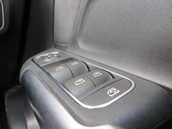 MERCEDES-BENZ Gla Photo 30