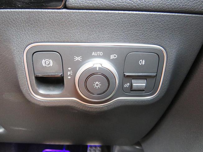 MERCEDES-BENZ Gla Photo 32