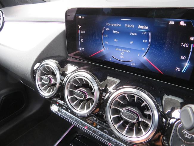 MERCEDES-BENZ Gla Photo 49