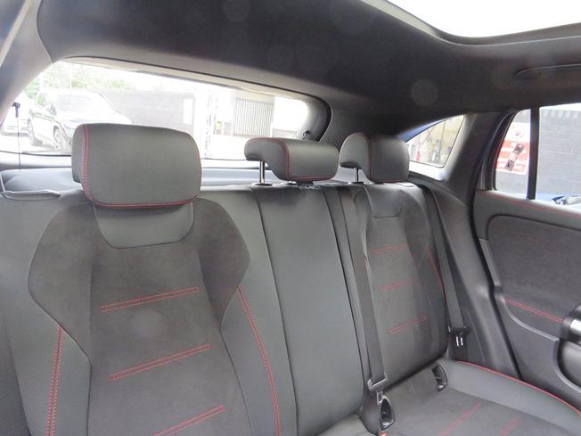 MERCEDES-BENZ Gla Photo 8