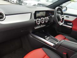 MERCEDES-BENZ GLA Photo 3