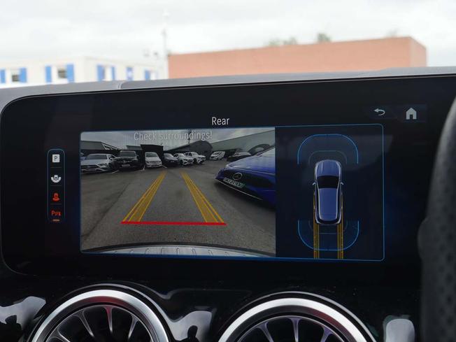 MERCEDES-BENZ GLA Photo 30