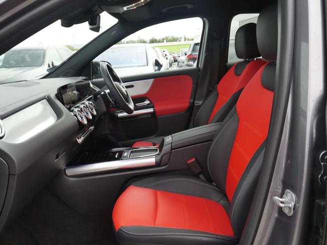 MERCEDES-BENZ GLA Photo 40