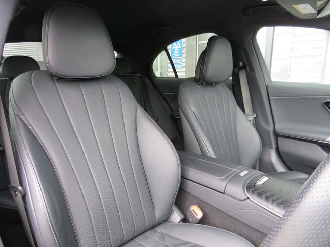 MERCEDES-BENZ E Class Photo 17