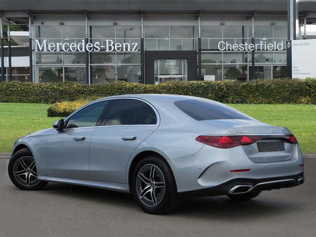 MERCEDES-BENZ E Class Photo 2