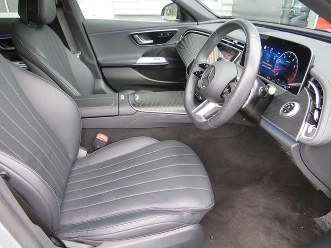 MERCEDES-BENZ E Class Photo 25