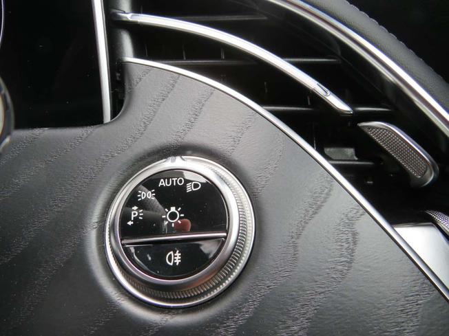 MERCEDES-BENZ E Class Photo 28