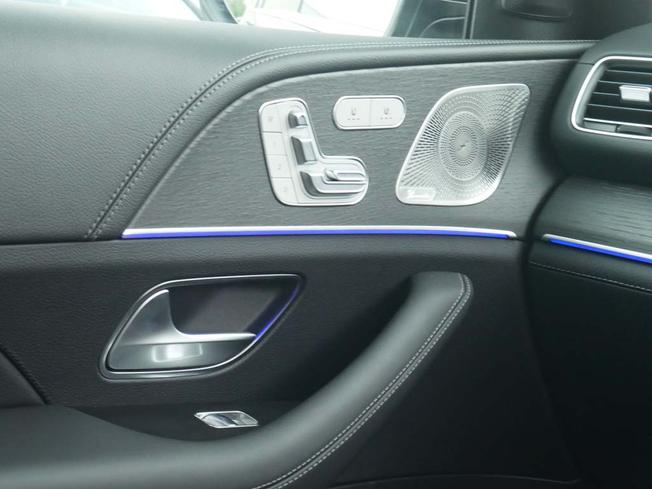 MERCEDES-BENZ Gls Photo 46