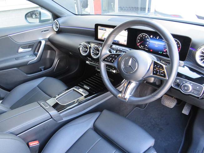 MERCEDES-BENZ A Class Photo 25