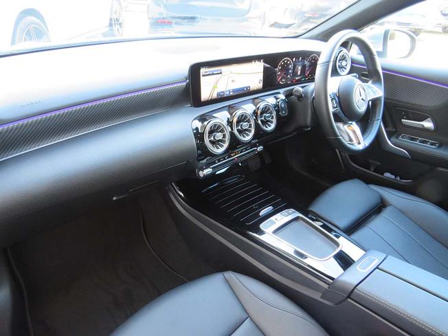 MERCEDES-BENZ A Class Photo 3