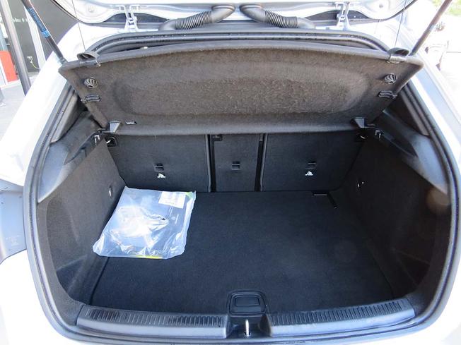 MERCEDES-BENZ A Class Photo 9