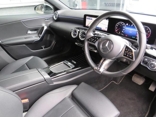 MERCEDES-BENZ A Class Photo 16