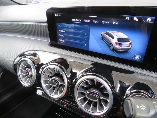 MERCEDES-BENZ A Class Photo 43