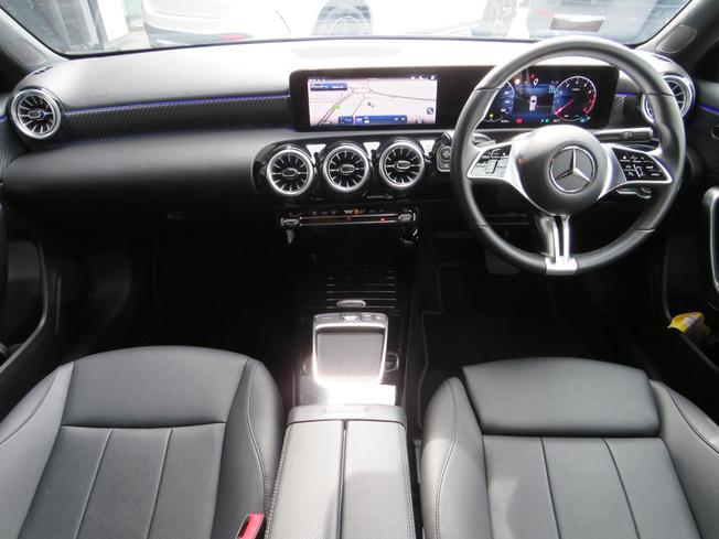MERCEDES-BENZ A Class Photo 5