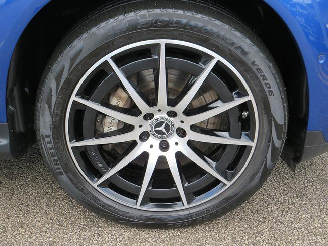 MERCEDES-BENZ Eqc Photo 12