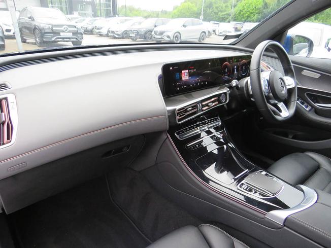MERCEDES-BENZ Eqc Photo 3