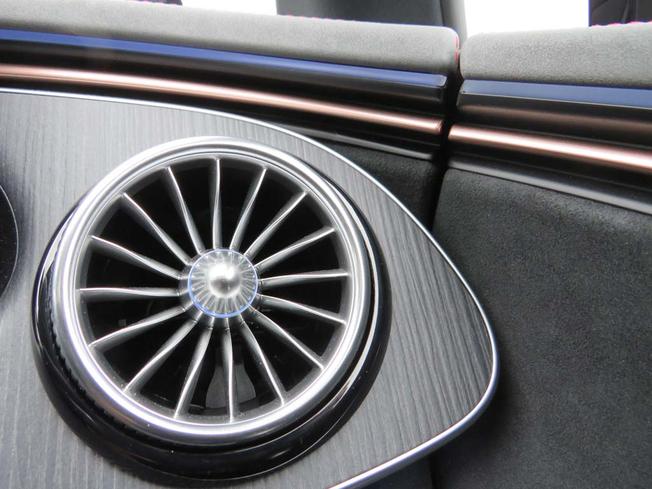 Mercedes-Benz EQE Photo 33