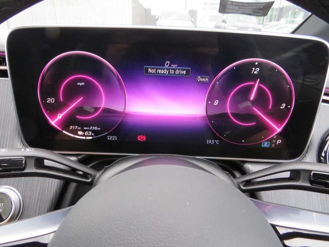 Mercedes-Benz EQE Photo 38