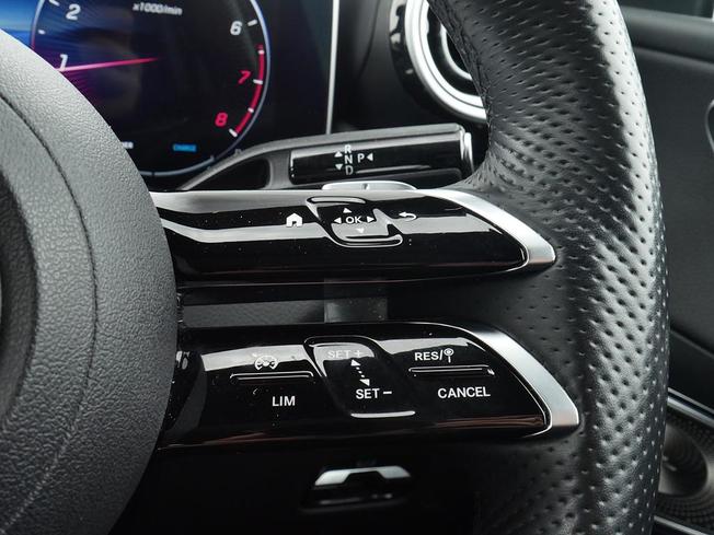 MERCEDES-BENZ Glc Photo 13