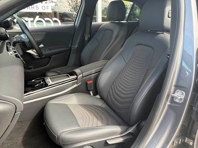 MERCEDES-BENZ A Class Photo 39