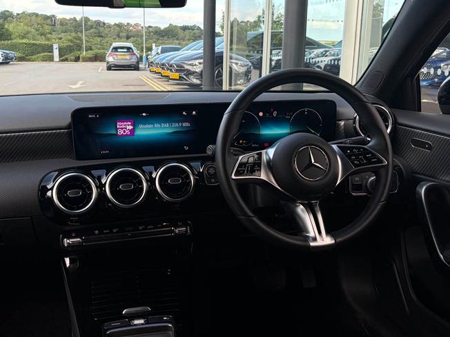 MERCEDES-BENZ A Class Photo 5
